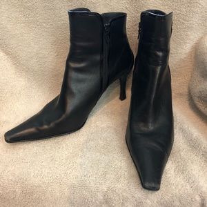 Black leather point toe boots. Linea Paolo size 11